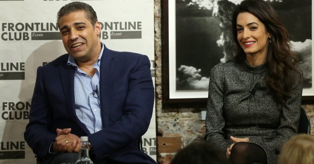 Η καμπαρτίνα της Αμάλ κοστίζει 5.709 ευρώ [εικόνες] | iefimerida.gr 5