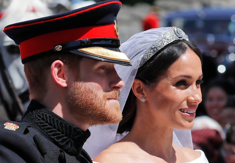 Γιατί η εμφάνιση της Αμάλ Κλούνεϊ στο βασιλικό γάμο ήταν η ακριβότερη -Mετά τη νύφη [εικόνες] | iefimerida.gr 3