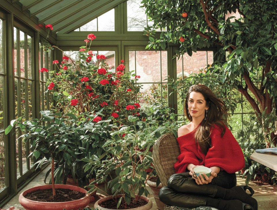 Η Αμάλ Κλούνεϊ δείχνει το σπίτι της στη Vogue [εικόνες] | iefimerida.gr 2