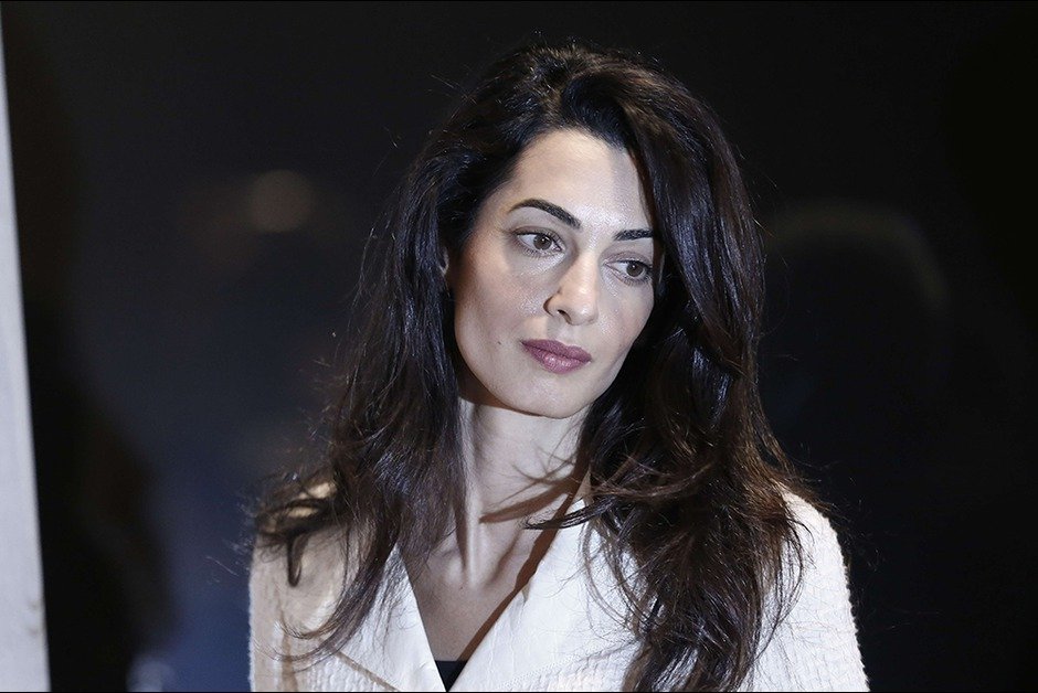 Paris Match: Η Αμάλ Κλούνεϊ «φώτισε» το Μουσείο της Ακρόπολης [εικόνες] | iefimerida.gr 9