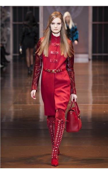 Αμάλ Αλαμουντίν: Εμφανίστηκε με παλτό αξίας 1.345 λιρών το οποίο μέσα σε λίγες ώρες ξεπούλησε [εικόνες] | iefimerida.gr 2