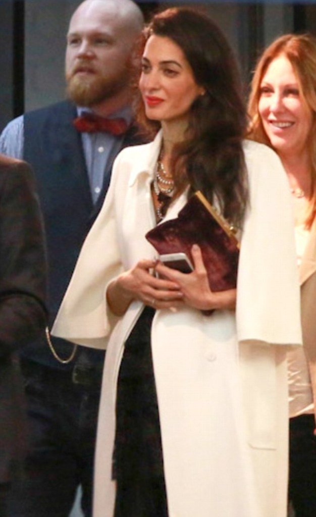 Εγκυος η Αμάλ Αλαμουντίν; -Η υπέρκομψη εμφάνιση [εικόνες] | iefimerida.gr 0