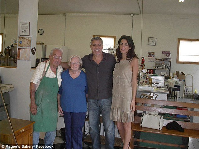 Η... διαφορετική εκδρομή των Κλούνεϊ-Αμάλ [εικόνες] | iefimerida.gr 0