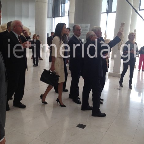 Τα τακούνια της Αλαμουντίν δεν πάτησαν την Ακρόπολη [εικόνες] | iefimerida.gr 0