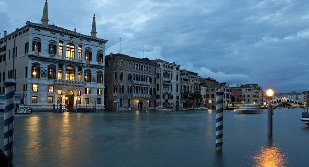 Αυτό το συγκλονιστικά υπέροχο ξενοδοχείο στα κανάλια της Βενετίας κάνει τη διαμονή να μοιάζει με ταξίδι στο χρόνο [εικόνες]  | iefimerida.gr 8