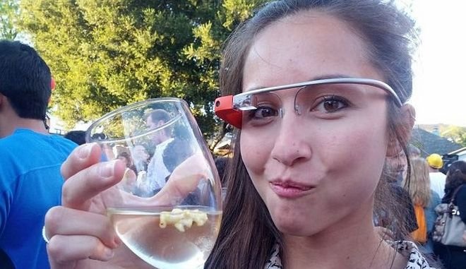 Ποια είναι η γυναίκα-αράχνη που ευθύνεται για τα ροζ σκάνδαλα της Google [εικόνες]  | iefimerida.gr 2