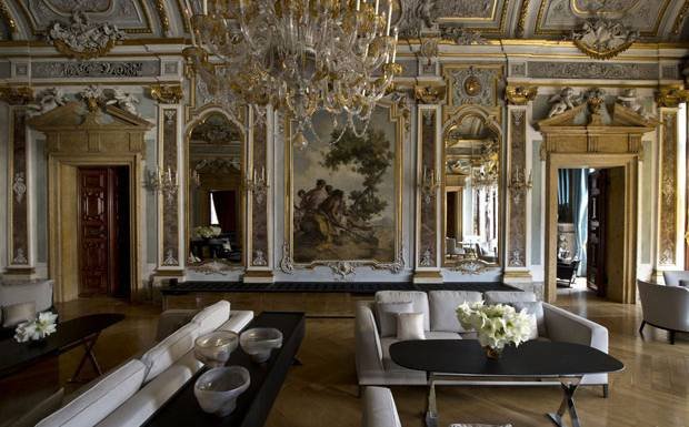 Αυτό το συγκλονιστικά υπέροχο ξενοδοχείο στα κανάλια της Βενετίας κάνει τη διαμονή να μοιάζει με ταξίδι στο χρόνο [εικόνες]  | iefimerida.gr 10