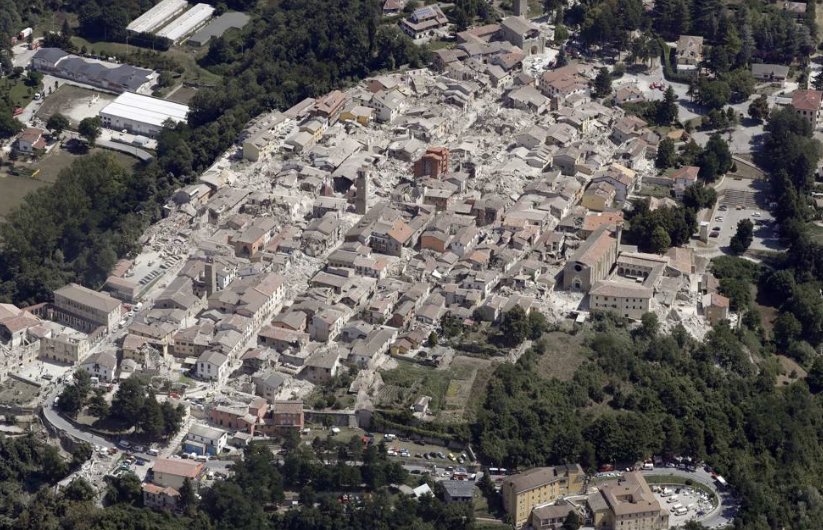 Εικόνες σοκ: «Βομβαρδισμένο» τοπίο το Αματρίτσε -Συντρίμμια η πόλη [εικόνες] | iefimerida.gr 2