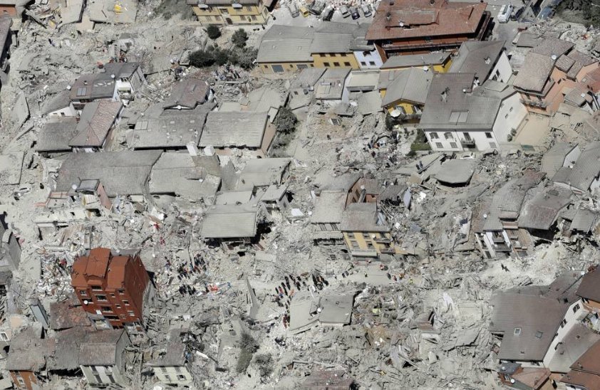 Εικόνες σοκ: «Βομβαρδισμένο» τοπίο το Αματρίτσε -Συντρίμμια η πόλη [εικόνες] | iefimerida.gr 5