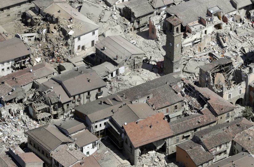 Εικόνες σοκ: «Βομβαρδισμένο» τοπίο το Αματρίτσε -Συντρίμμια η πόλη [εικόνες] | iefimerida.gr 8