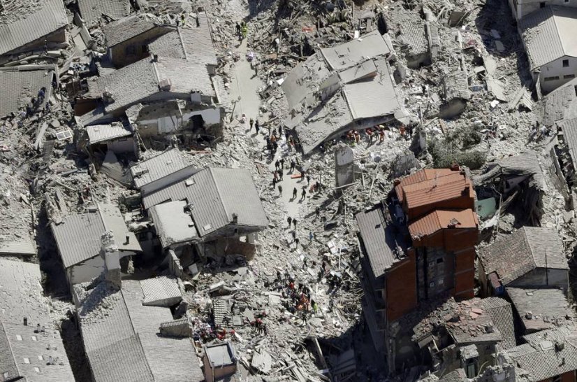 Εικόνες σοκ: «Βομβαρδισμένο» τοπίο το Αματρίτσε -Συντρίμμια η πόλη [εικόνες] | iefimerida.gr 9