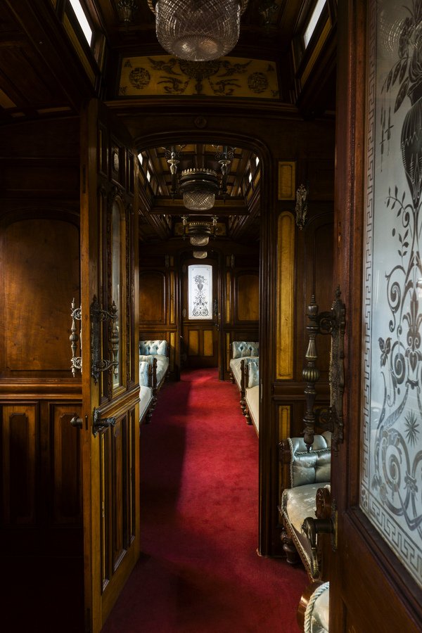 Η Βασιλική Αμαξα Σιδηροδρόμων Ασφαλείας στη ΔΕΘ -Ενα μοναδικό κειμήλιο [εικόνες] | iefimerida.gr 1