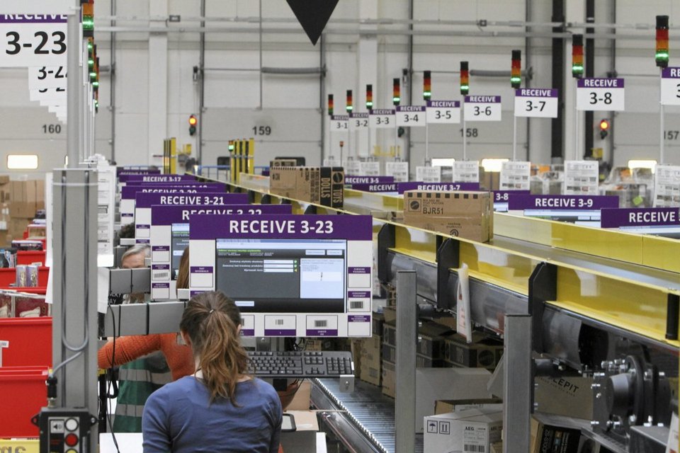 Στα άδυτα των αποθηκών της Amazon [εικόνες] | iefimerida.gr 7
