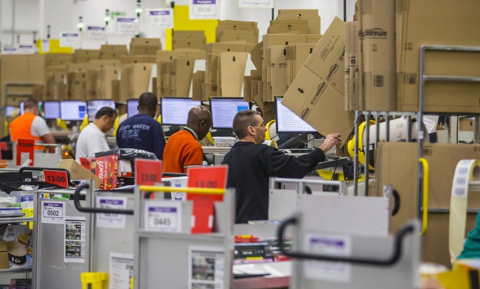 Στα άδυτα των αποθηκών της Amazon [εικόνες] | iefimerida.gr 3