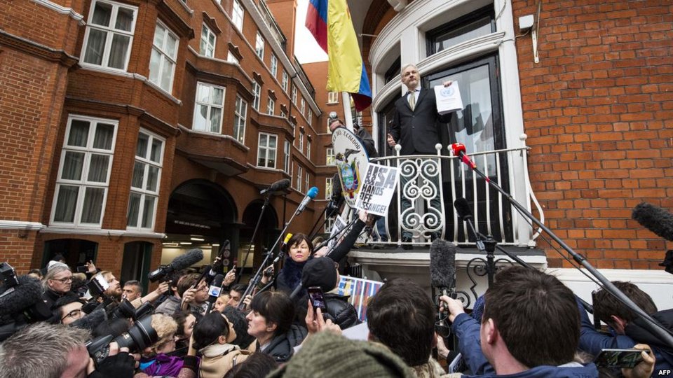 4 χρόνια έγκλειστος σε πρεσβεία -Ποιες είναι οι βλάβες στην υγεία του Ασάνζ [εικόνες] | iefimerida.gr 6