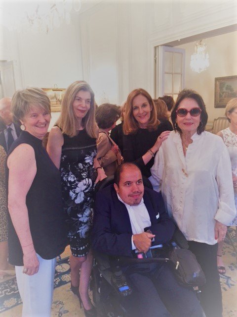 Στο Παρίσι παρουσιάστηκε το έργο του Σ.Κ.Ε.Π. -Παρούσα η Νάνα Μούσχουρη [εικόνες] | iefimerida.gr 0