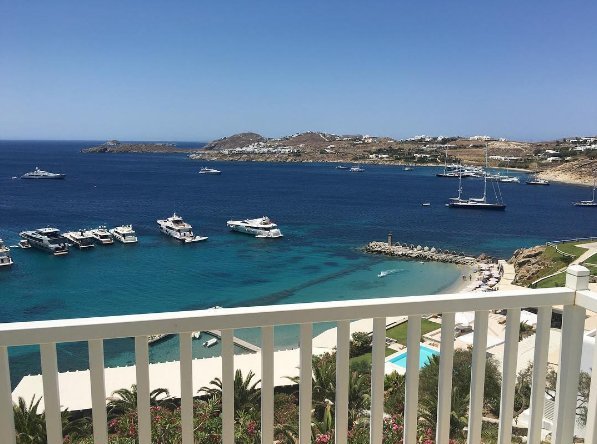 Στη Μύκονο Αλέσαντρα Αμπρόσιο και Αντριάνα Λίμα -Διαφημίζουν την Ελλάδα στο Instagram [εικόνες] | iefimerida.gr 0