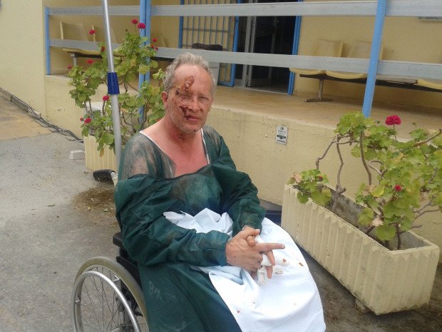 «Προσευχηθείτε για τη γυναίκα μου» - Συγκινεί ο σύζυγος της Αμερικανίδας που τραυματίστηκε από την κροτίδα στη Σαντορίνη[εικόνα] | iefimerida.gr 0