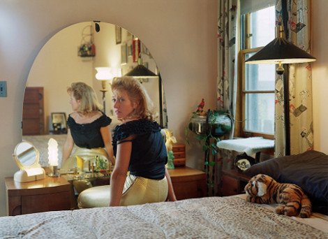 Κοινότητα βγαλμένη από το χρονοντούλαπο -Ντύνονται, μένουν σε σπίτια και οδηγούν αυτοκίνητα της δεκαετίας του '50 [εικόνες] | iefimerida.gr 8