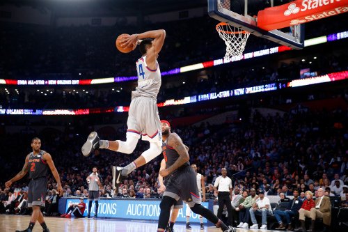 Oι Αμερικανοί θέλουν να έρθουν στην Ελλάδα λόγω... Αντετοκούνμπο! | iefimerida.gr 2