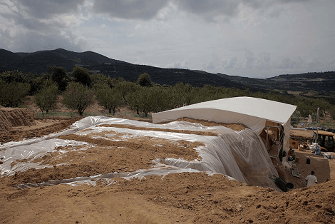 Με στέγαστρα και σκαλωσιές θωρακίζουν την Αμφίπολη από την κακοκαιρία -Νέες εικόνες | iefimerida.gr 6