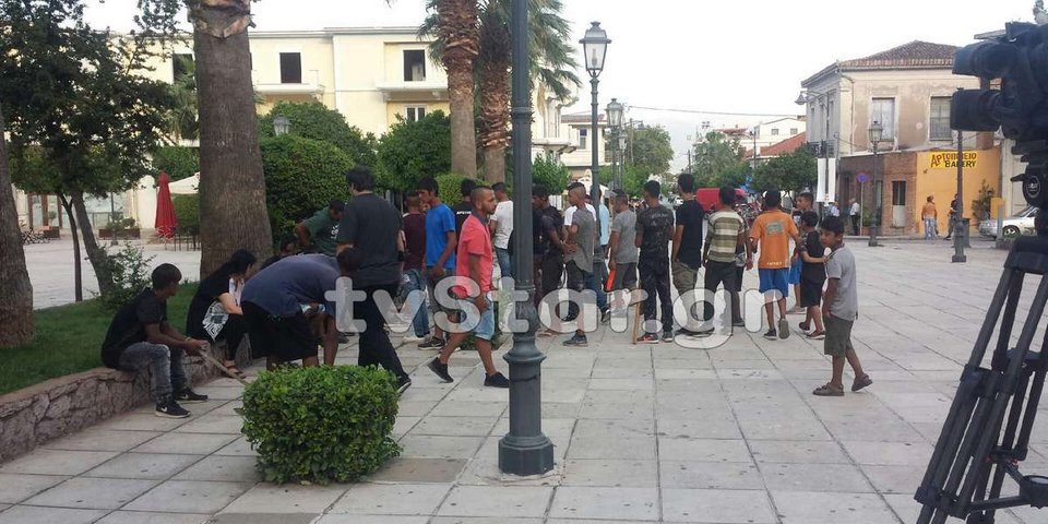 Αμφισσα: Τεταμένη η κατάσταση μετά τον θάνατο της 13χρονης -Συγκέντρωση Ρομά με ρόπαλα | iefimerida.gr 0