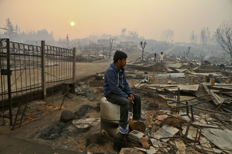 Οι θανατηφόρες πυρκαγιές αποτέφρωσαν ολόκληρη πόλη στη Χιλή! [εικόνες & βίντεο]  | iefimerida.gr 1