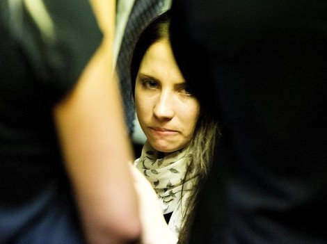 Η όμορφη μελαχρινή γαλανομάτα αδελφή του Πιστόριους που κλαψουρίζει όλη την ώρα για τον Οσκαρ [εικόνες] | iefimerida.gr 15