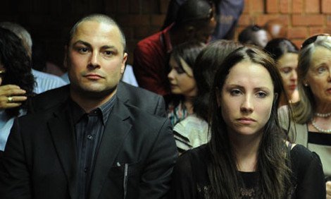 Η όμορφη μελαχρινή γαλανομάτα αδελφή του Πιστόριους που κλαψουρίζει όλη την ώρα για τον Οσκαρ [εικόνες] | iefimerida.gr 23