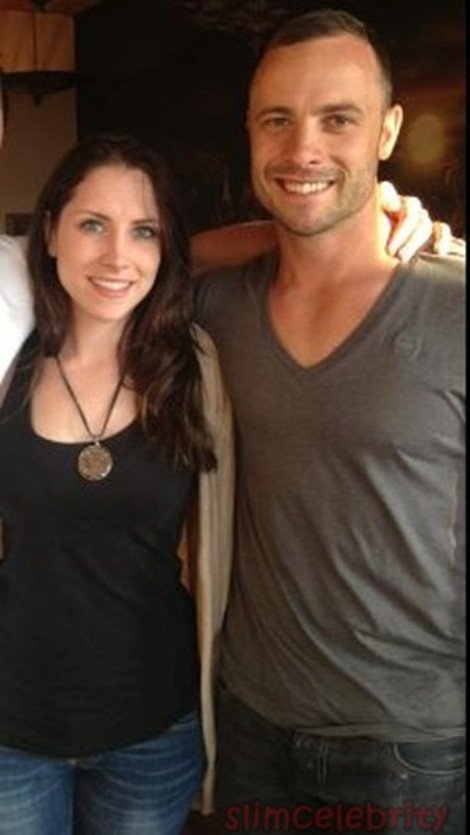 Η όμορφη μελαχρινή γαλανομάτα αδελφή του Πιστόριους που κλαψουρίζει όλη την ώρα για τον Οσκαρ [εικόνες] | iefimerida.gr 3