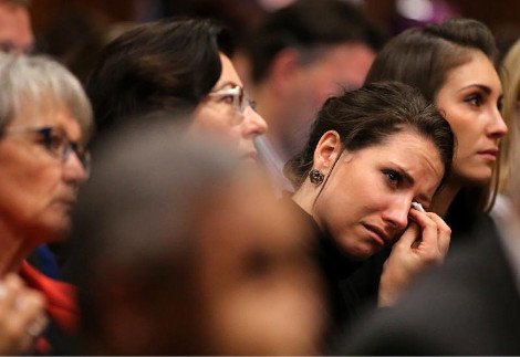 Η όμορφη μελαχρινή γαλανομάτα αδελφή του Πιστόριους που κλαψουρίζει όλη την ώρα για τον Οσκαρ [εικόνες] | iefimerida.gr 8