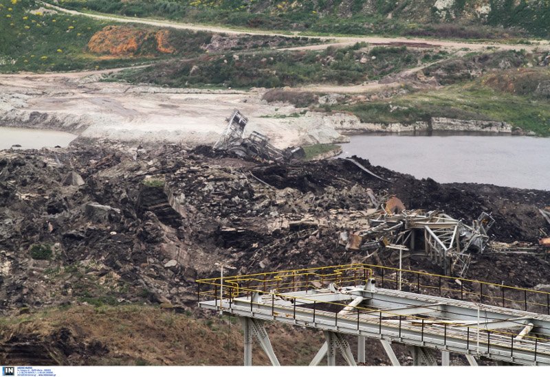 Η κατολίσθηση των 80 εκατ. κυβικών χώματος άλλαξε τον χάρτη στο Αμύνταιο -Αεροφωτογραφίες δείχνουν το μέγεθος της καταστροφής [εικόνες & βίντεο] | iefimerida.gr 8