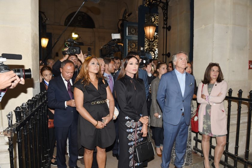 Ερευνα 11 ευρωπαϊκών ΜΜΕ για το Αζερμπαϊτζάν: Ετσι χρημάτιζε Eυρωπαίους πολιτικούς | iefimerida.gr 4