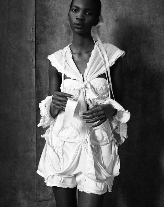 Η... ιδιαίτερη απάντηση μοντέλου σε ρατσιστικά σχόλια για τα χείλη της [εικόνες] | iefimerida.gr 1