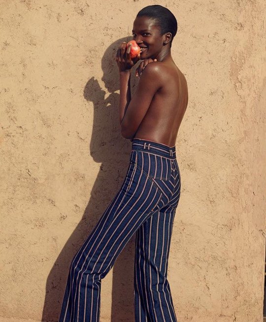 Η... ιδιαίτερη απάντηση μοντέλου σε ρατσιστικά σχόλια για τα χείλη της [εικόνες] | iefimerida.gr 3