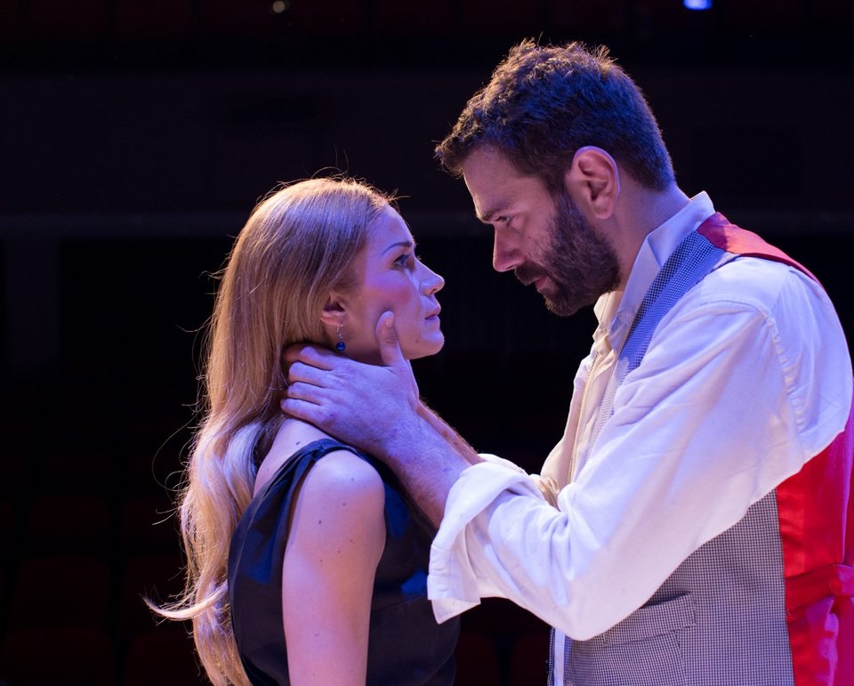 Πώς ο Τάσος Ιορδανίδης με τον «Αμλετ» κέρδισε το στοίχημα στη θεατρική Αθήνα [εικόνες & τρέιλερ] | iefimerida.gr 0