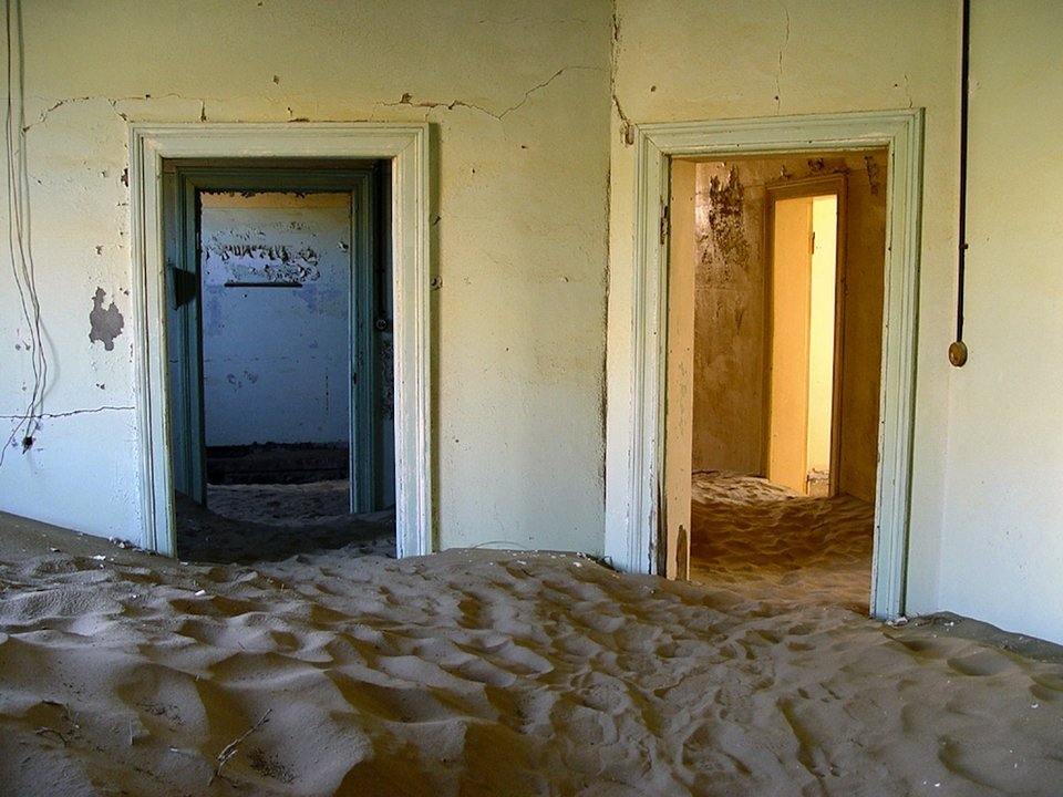 Kolmanskop, μια πόλη φάντασμα -Την «κατάπιαν» οι αμμοθύελλες [εικόνες] | iefimerida.gr 10