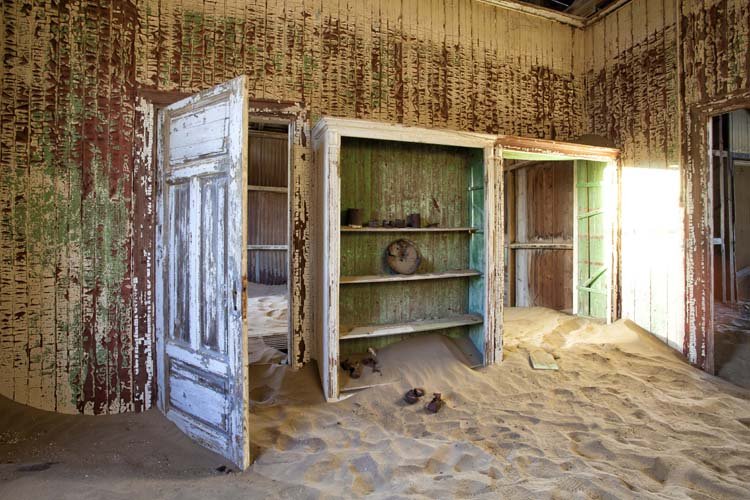 Kolmanskop, μια πόλη φάντασμα -Την «κατάπιαν» οι αμμοθύελλες [εικόνες] | iefimerida.gr 11