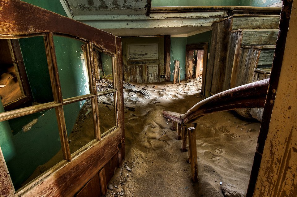 Kolmanskop, μια πόλη φάντασμα -Την «κατάπιαν» οι αμμοθύελλες [εικόνες] | iefimerida.gr 12