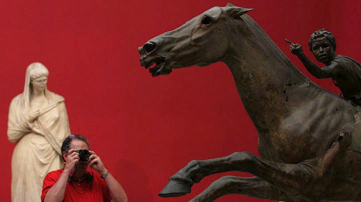 Πώς συντηρούν τα χάλκινα αγάλματα στα εργαστήρια του Εθνικού Αρχαιολογικού Μουσείου [εικόνες] | iefimerida.gr 1