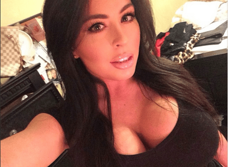 Η «ζουμερή» σωσίας της Κιμ Καρντάσιαν που ετοιμάζεται να της κλέψει τον Κάνιε Γουέστ [εικόνες] | iefimerida.gr 0