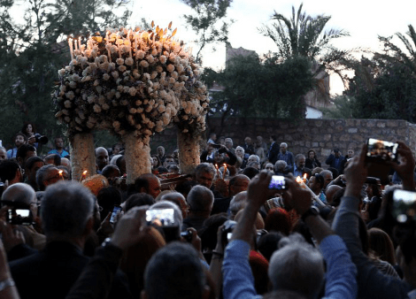 Συγκίνηση και κλίμα κατάνυξης στην κατεχόμενη Αμμόχωστο: Ακολουθία Επιταφίου μετά από 57 χρόνια [εικόνες] | iefimerida.gr 0