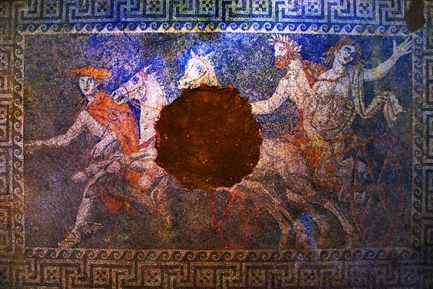 Το βασιλικό μπλε στο ψηφιδωτό της Αμφίπολης προέρχεται από τα μεταλλεία της Αλιστράτης | iefimerida.gr 0