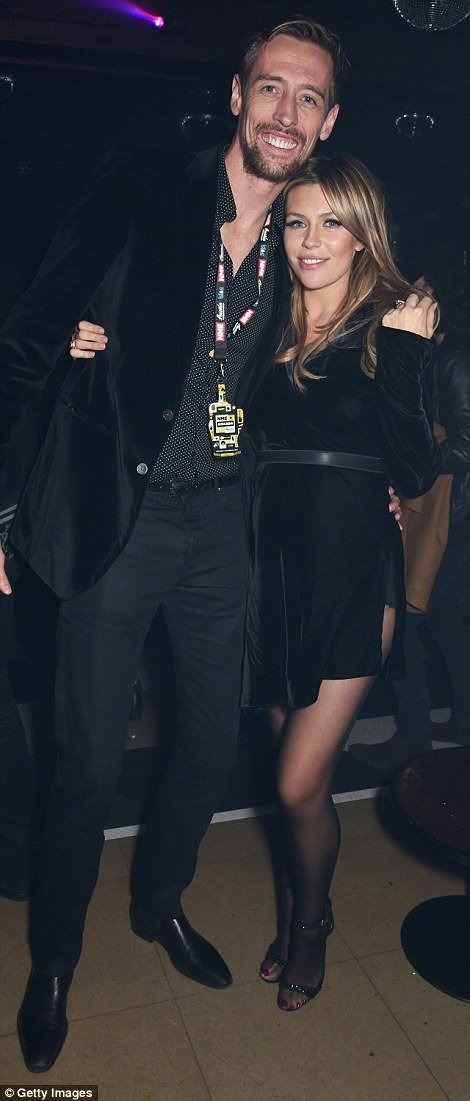 Οι πανέμορφες WAGS που βάζουν «φωτιά» στην Πρέμιερ Λιγκ | iefimerida.gr 2