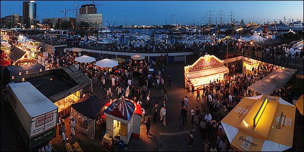 Τρόμος ξανά στην Ευρώπη -Χιλιάδες αστυνομικοί φρουρούν τα χριστουγεννιάτικα μπαζάρ [εικόνες] | iefimerida.gr 3