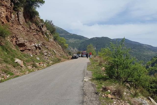 Αγρίνιο: Αυτοκίνητο τυλίχτηκε στις φλόγες στο Θέρμο – Θρίλερ με απανθρακωμένο πτώμα [εικόνα]  | iefimerida.gr 0