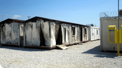 Καρέ καρέ οι καταστροφές στην Αμυγδαλέζα μετά την εξέγερση των κρατούμενων μεταναστών [εικόνες] | iefimerida.gr 4