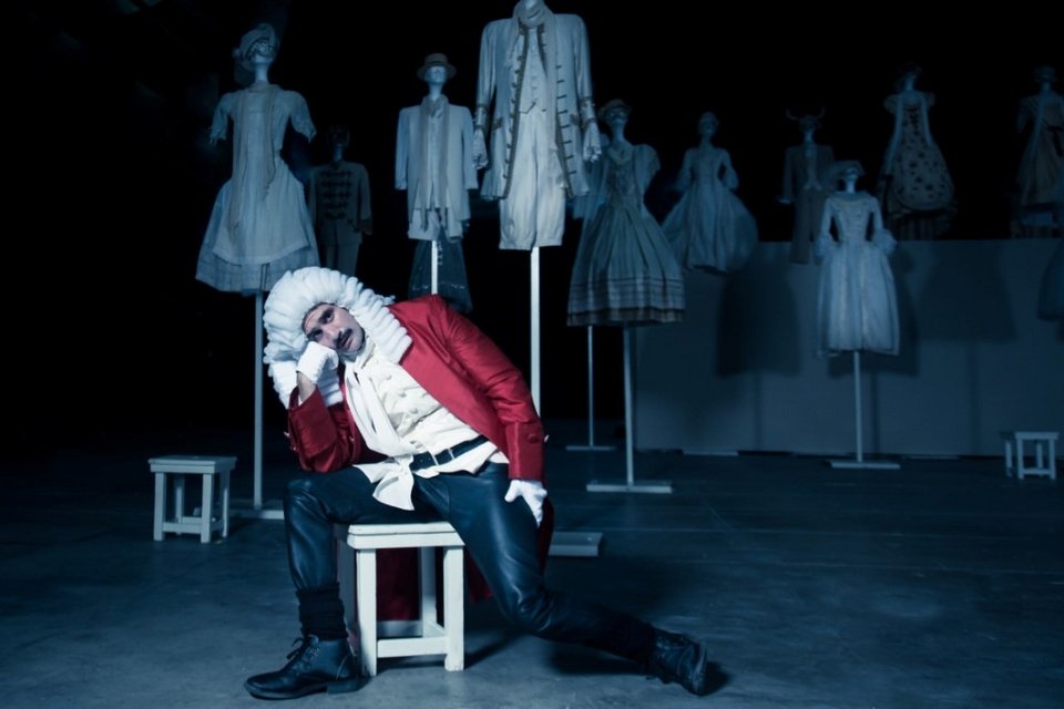 «Αμύντας» στο Ηρώδειο: Η τελευταία παράσταση που σκηνοθέτησε ο Σπύρος Ευαγγελάτος [εικόνες]  | iefimerida.gr 3