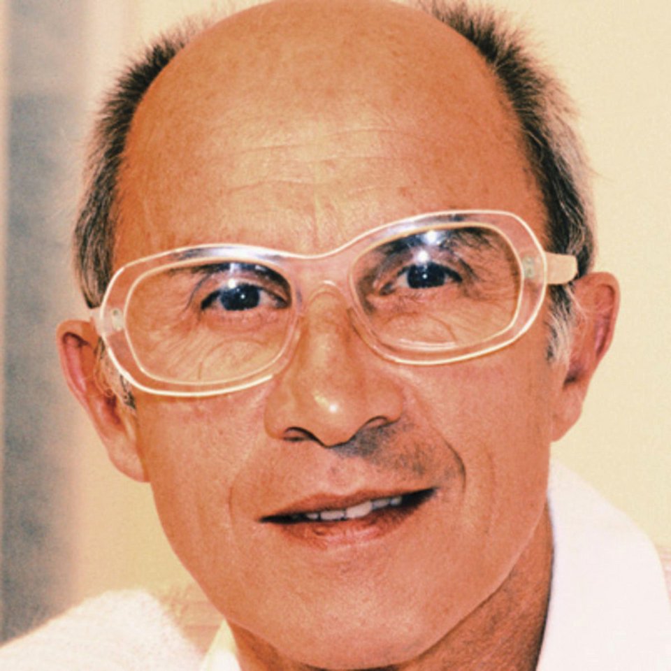 Αντρέ Κουρέζ: Πέθανε ο «πατέρας» της μίνι φούστας [εικόνες]  | iefimerida.gr 0