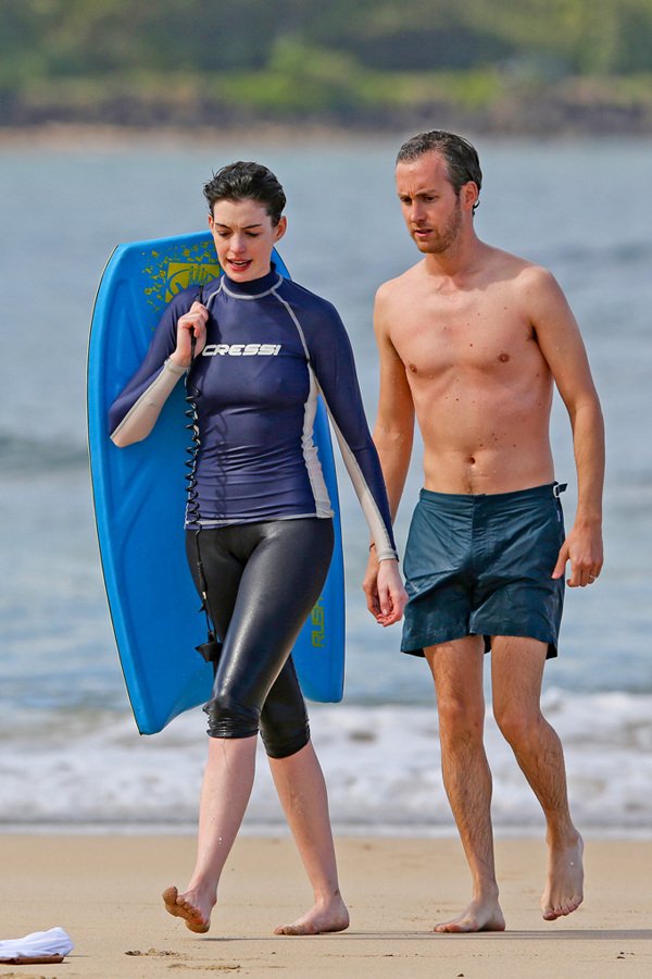 Η Aν Xάθαγουεϊ είναι έγκυος [εικόνες]  | iefimerida.gr 4